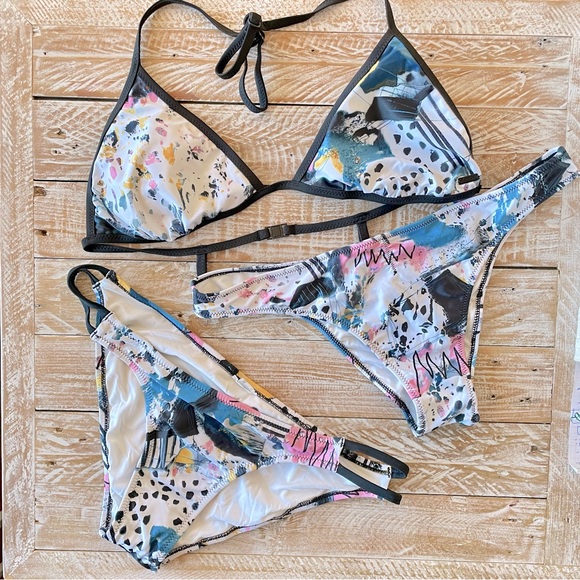 👙VOLCOM Collage Dropout V Bottom Only👙~large - Picture 11 of 11